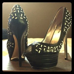Bebe heels (JAGGED)
